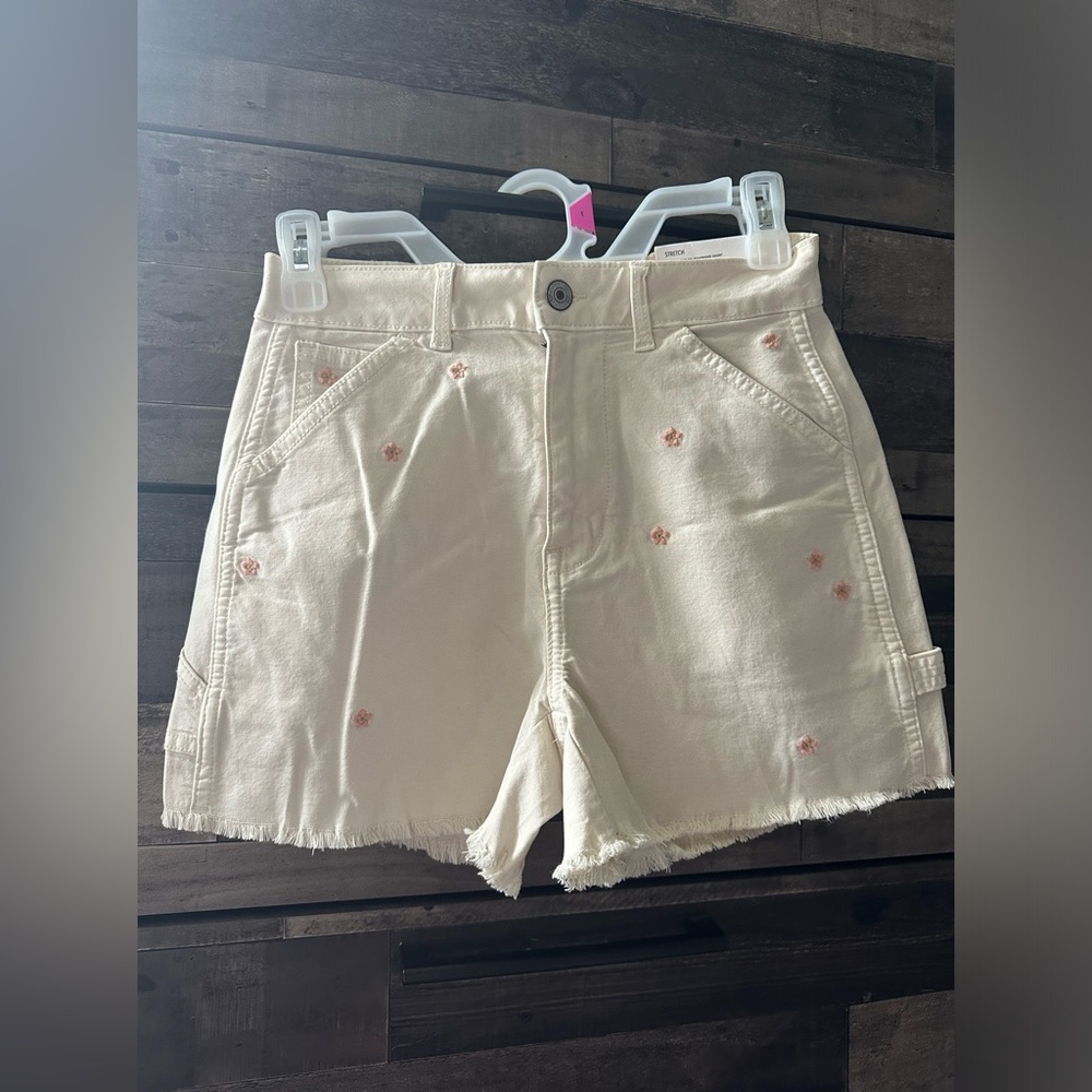 NWT American Eagle floral shorts